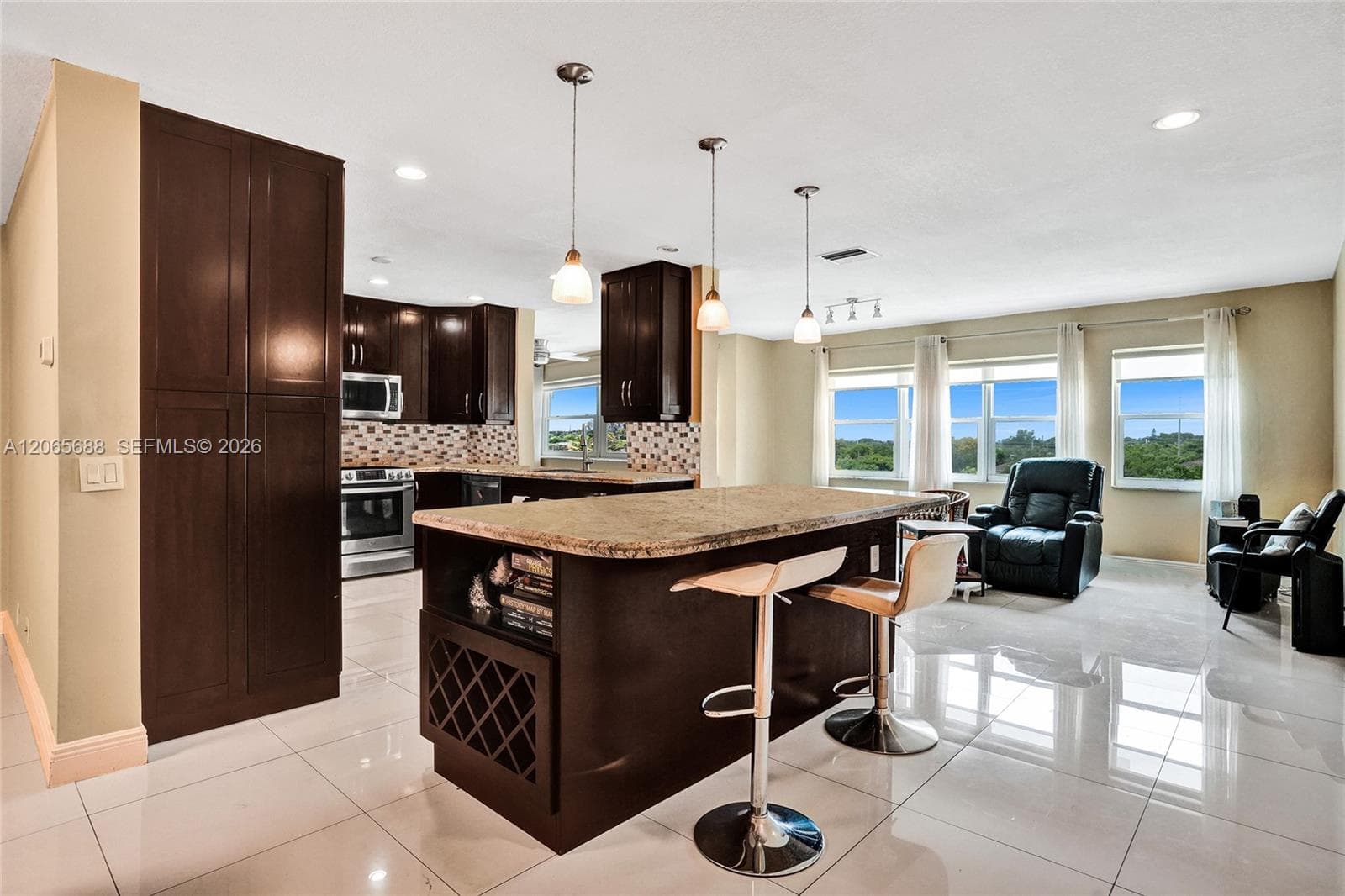 215 SE 3rd Ave # 501C, Hallandale Beach, FL 33009