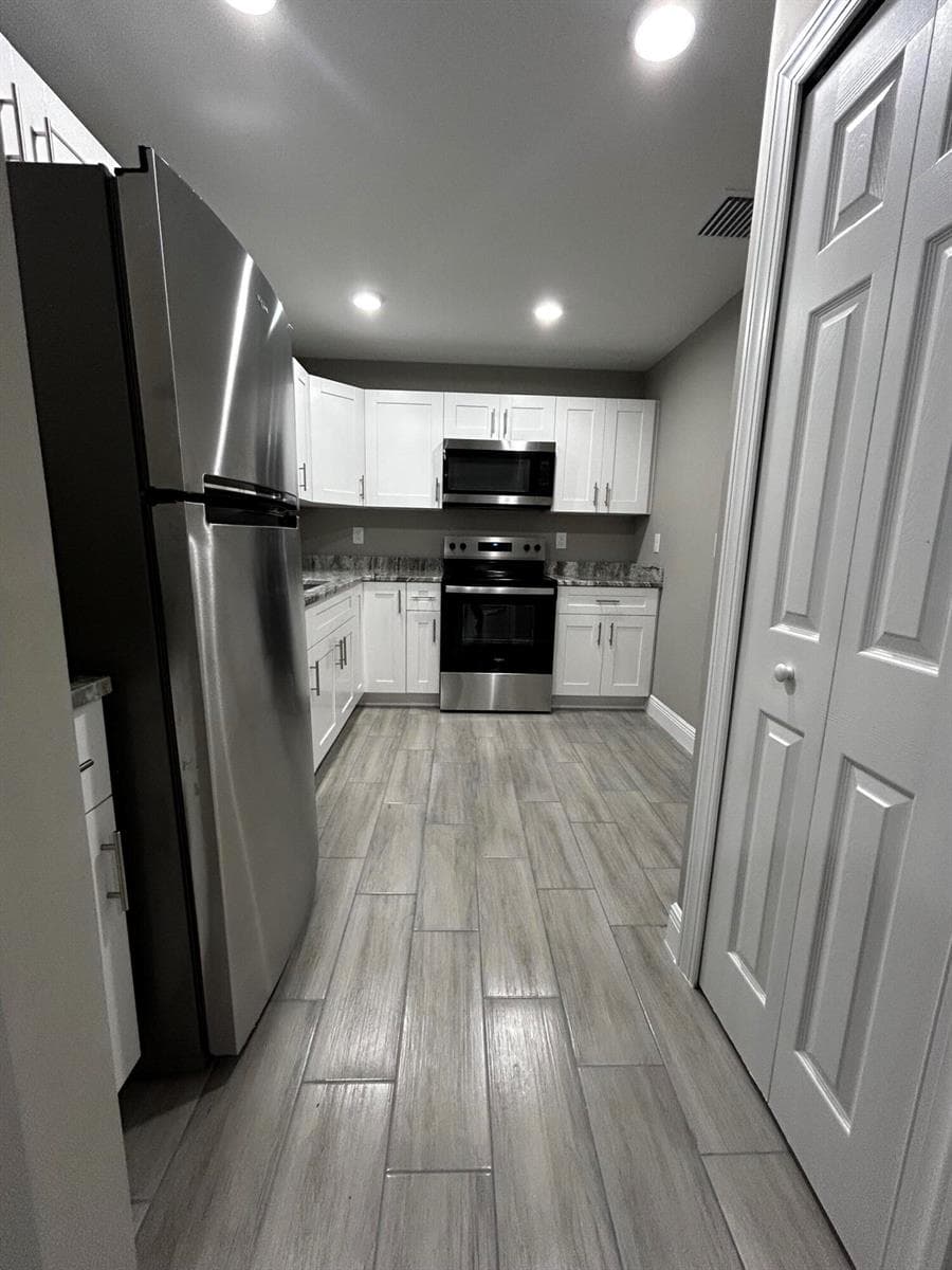325 N 14TH N Street # 2, Fort Pierce, FL 34950 — zdjęcie 2