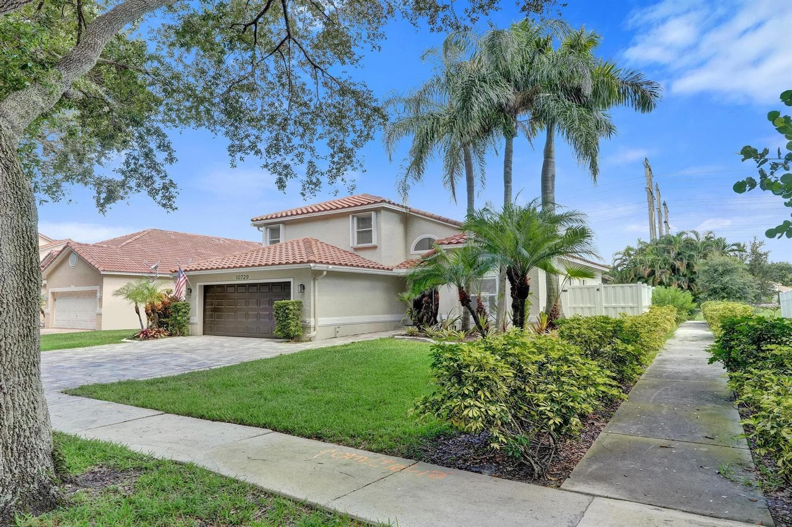 10729 EDINBURGH Street, Cooper City, FL 33026 — zdjęcie 2
