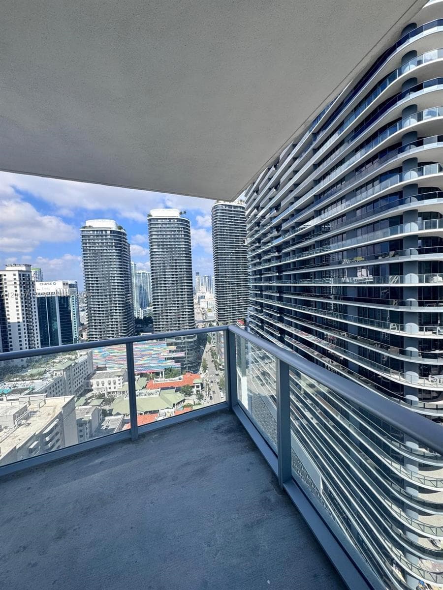 1100 S Miami Ave # 3010, Miami, FL 33130 — zdjęcie 3