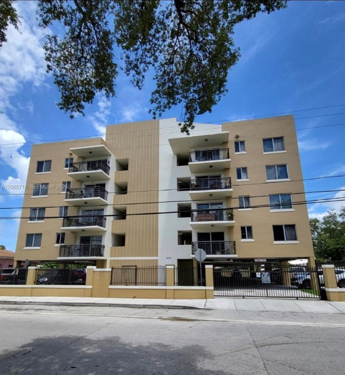 2647 NW 25th Ave # 511, Miami, FL 33142 — zdjęcie 2