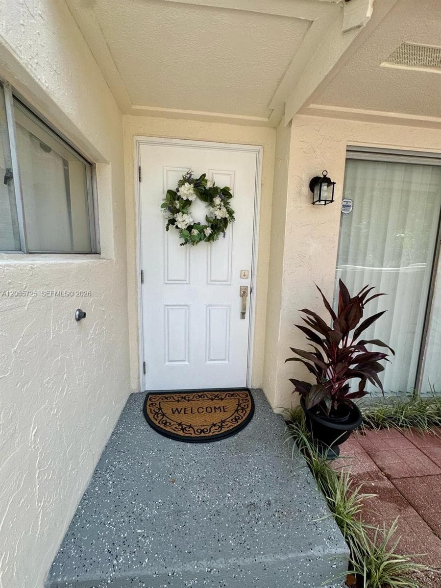 832 NW 81st Way # 9, Plantation, FL 33324