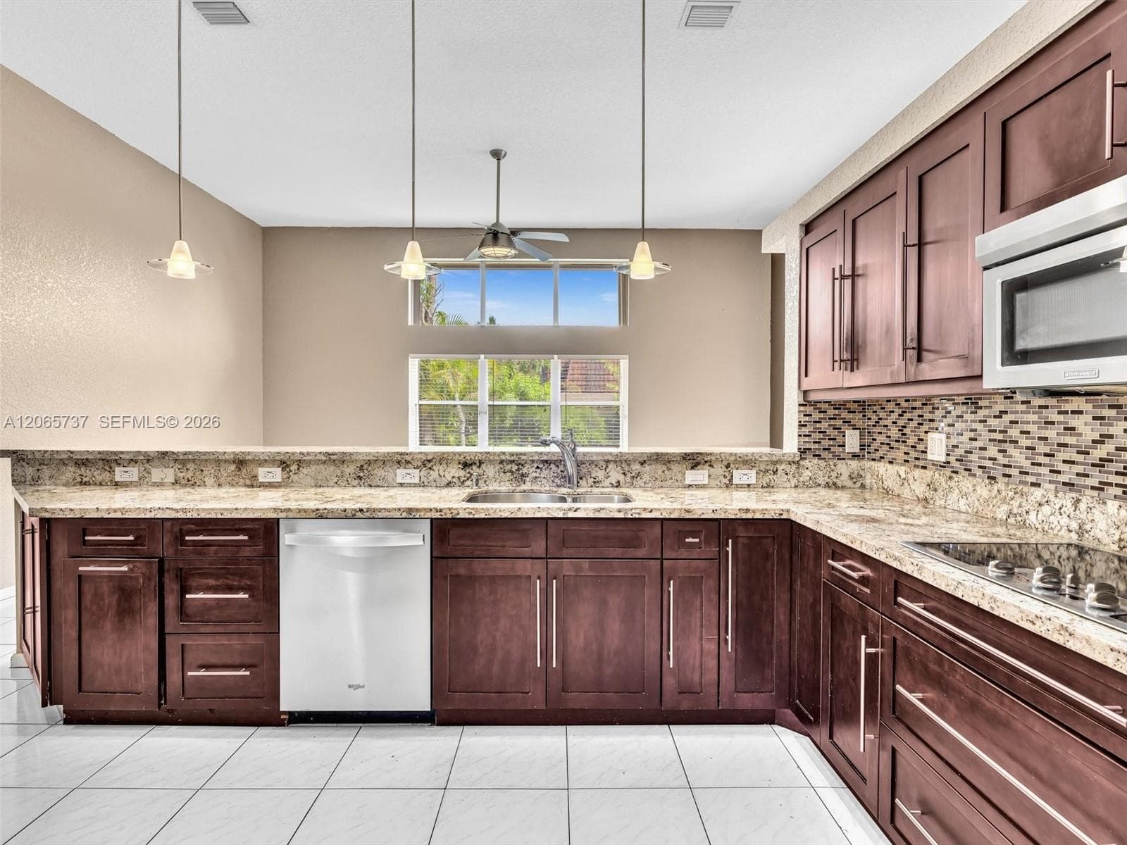 11335 Lake Shore Dr, Cooper City, FL 33026 — zdjęcie 5