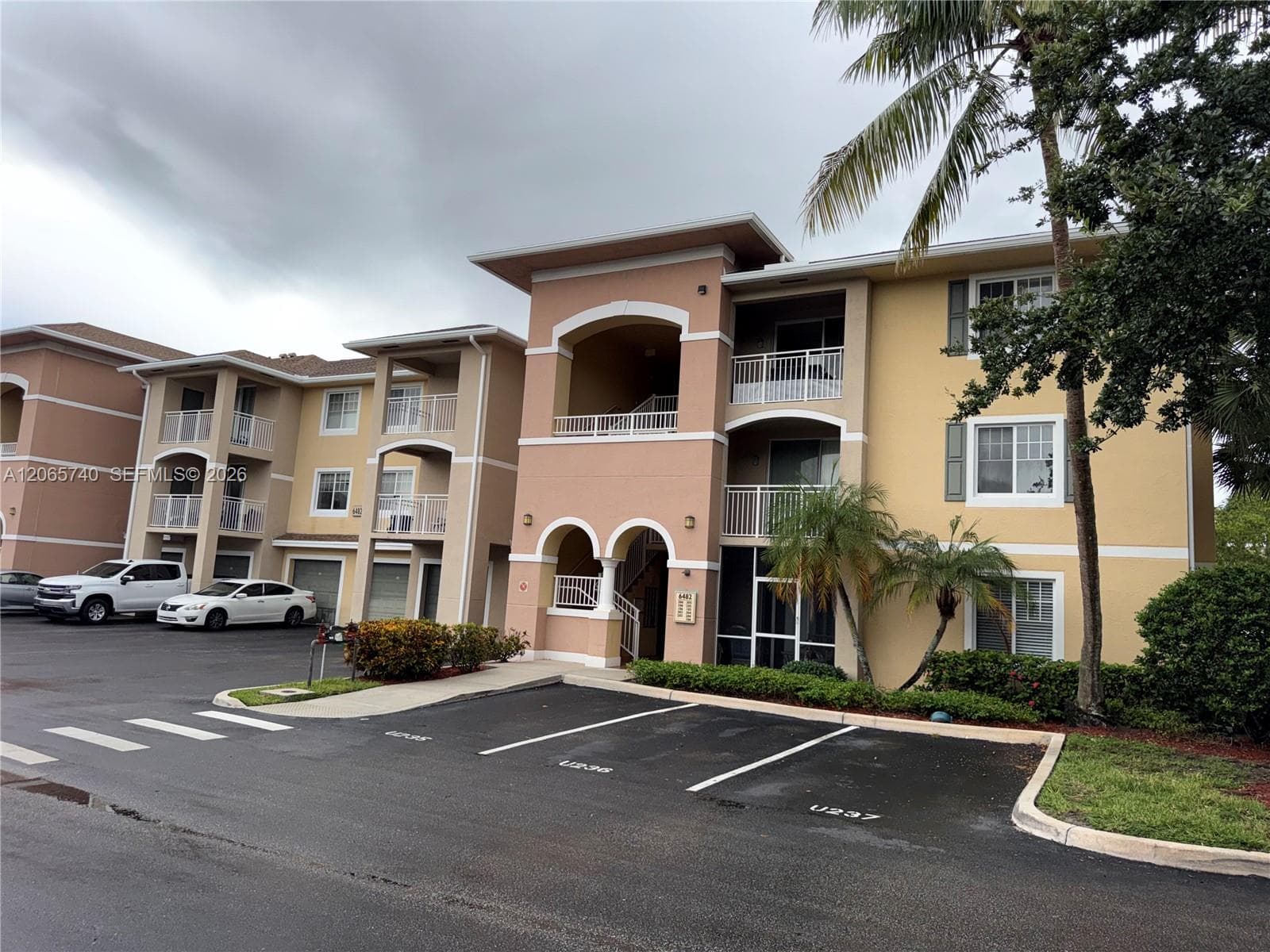 6482 Emerald Dunes Dr # 303, West Palm Beach, FL 33411 — zdjęcie 2