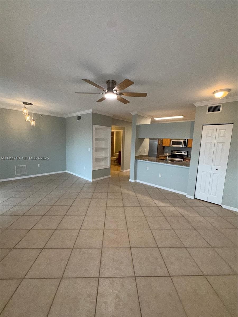 6482 Emerald Dunes Dr # 303, West Palm Beach, FL 33411 — zdjęcie 3