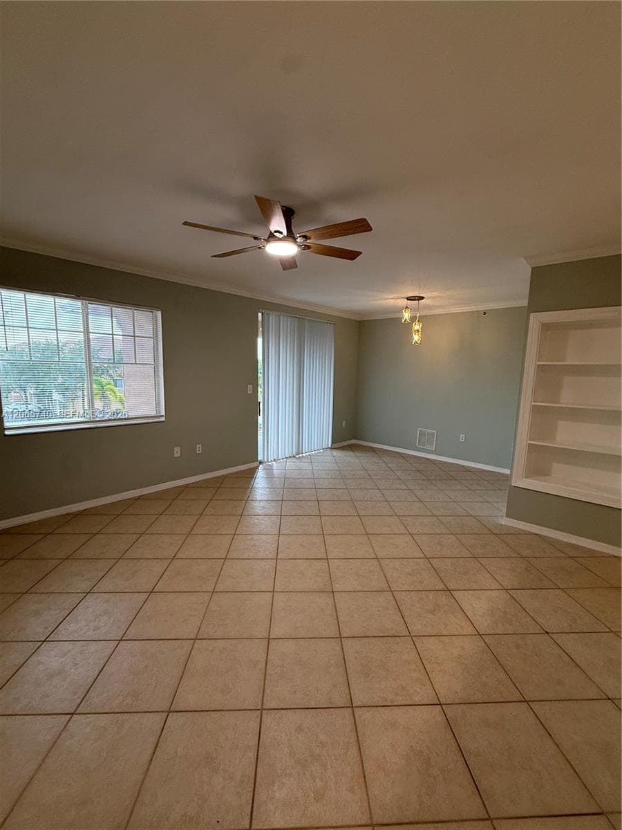 6482 Emerald Dunes Dr # 303, West Palm Beach, FL 33411 — zdjęcie 5