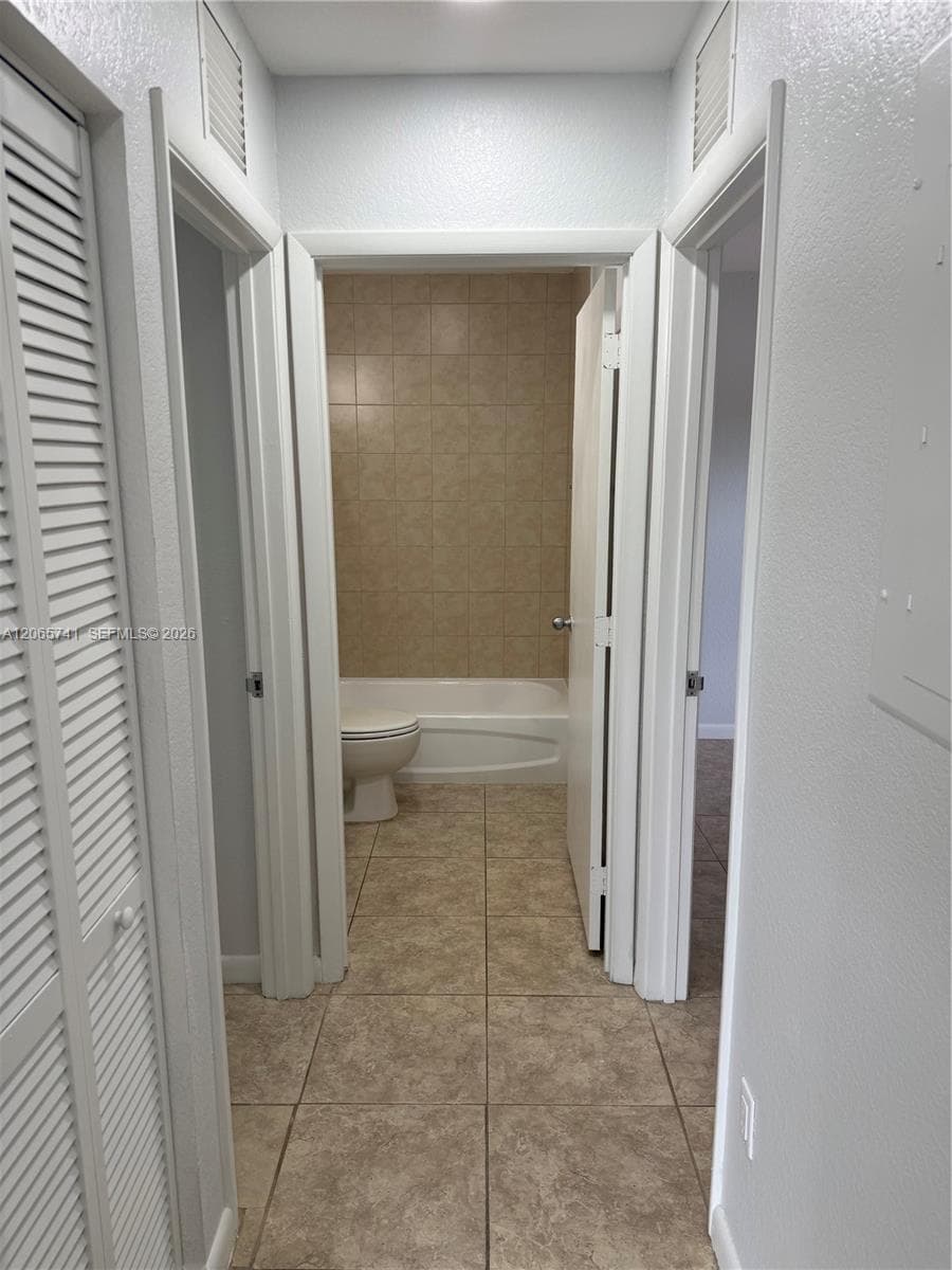 7600 NW 38th Ct # 16, Davie, FL 33024 — zdjęcie 4