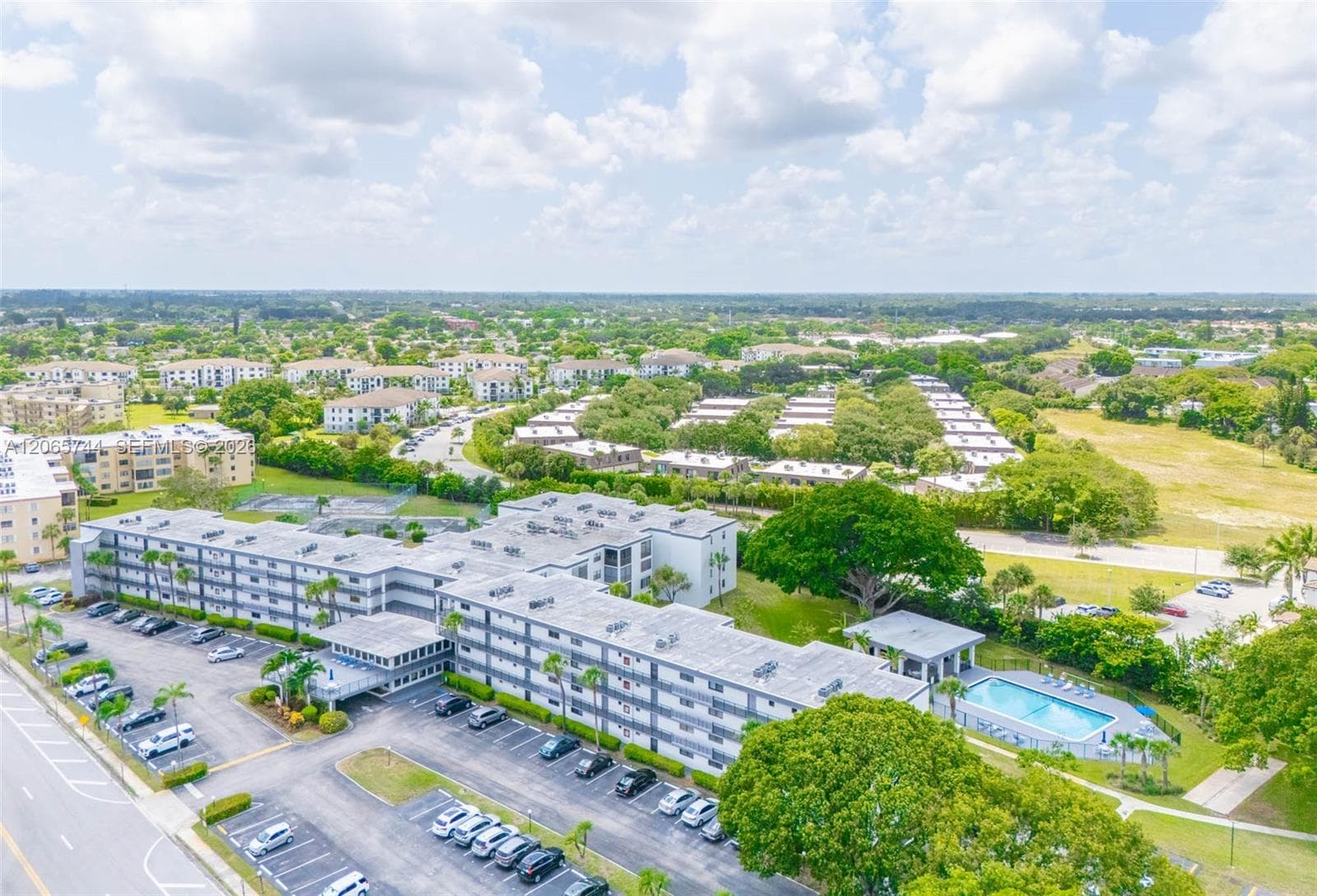 9233 SW 8th St # 208, Boca Raton, FL 33428
