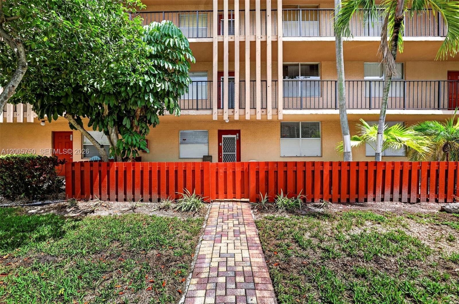7301 NW 1st St # 106, Margate, FL 33063 — zdjęcie 2