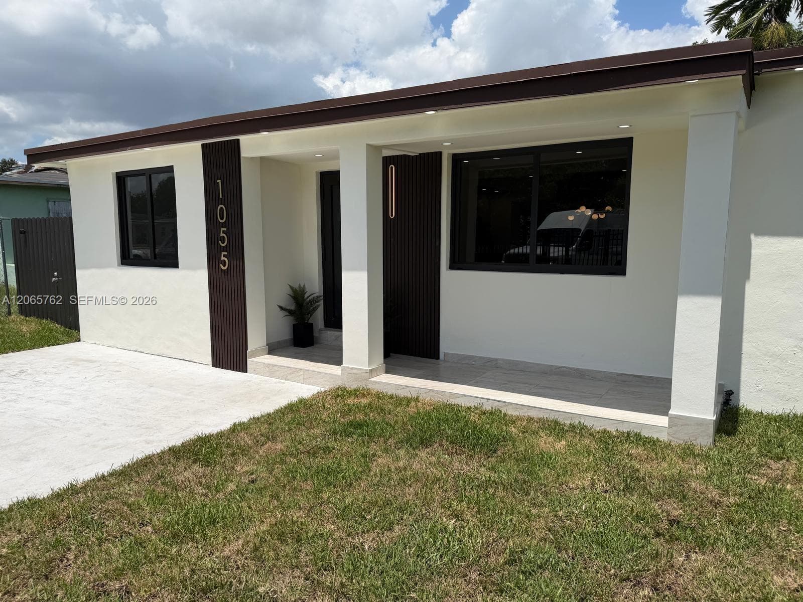 1055 NW 143rd St, Miami, FL 33168 — zdjęcie 2