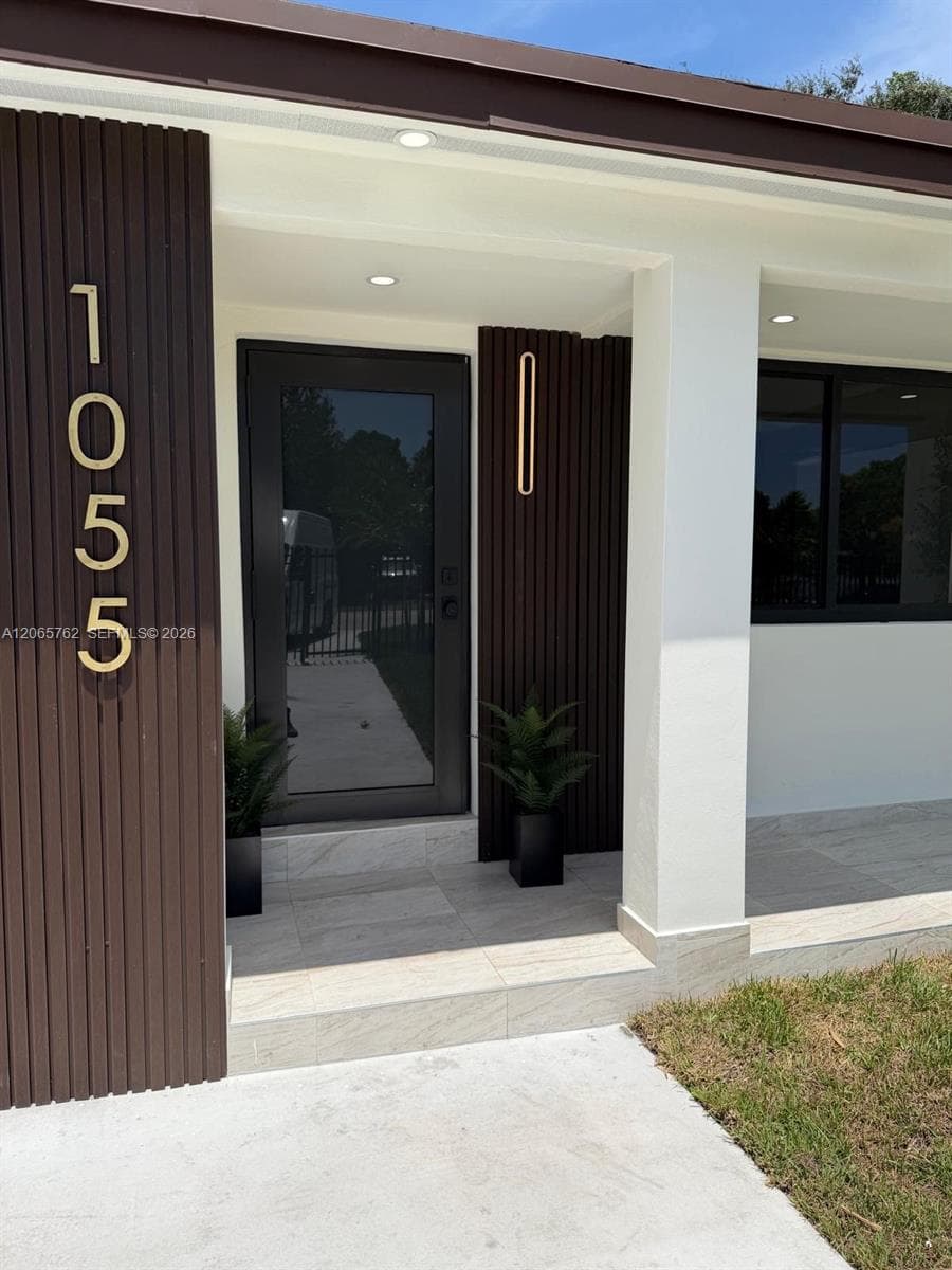 1055 NW 143rd St, Miami, FL 33168 — zdjęcie 3