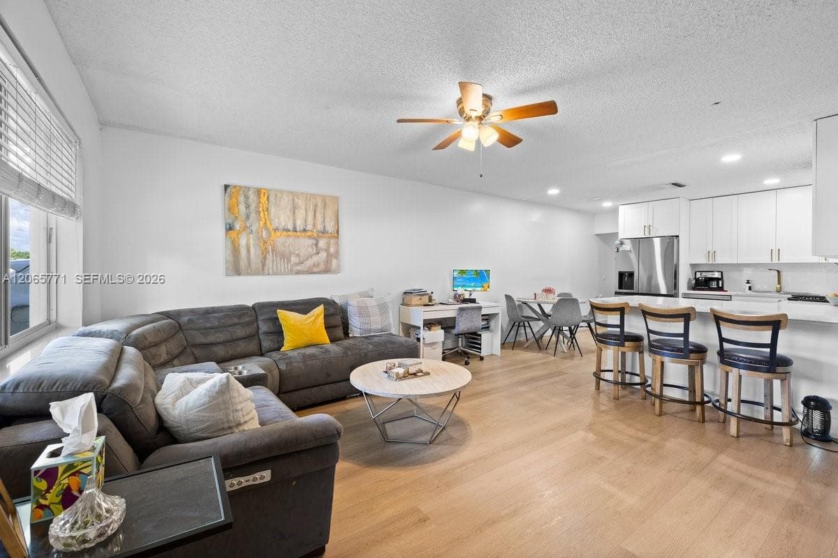 8921 NW 26th Pl, Sunrise, FL 33322 — zdjęcie 4