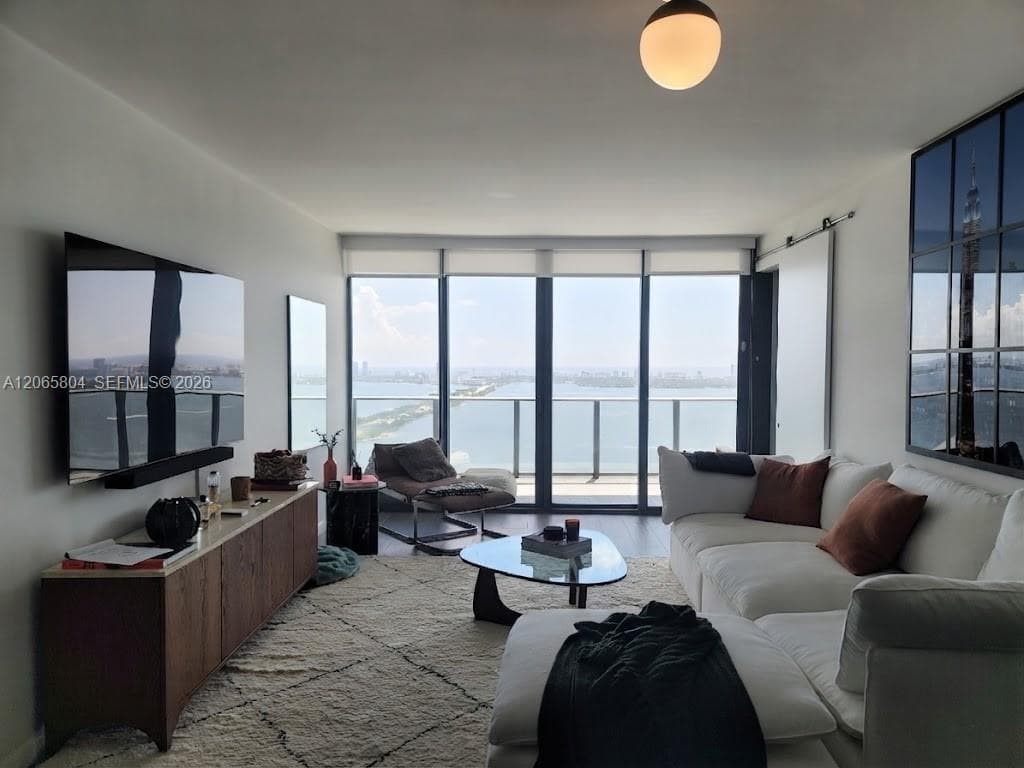 3131 NE 7th Ave # 4404, Miami, FL 33137 — zdjęcie 3