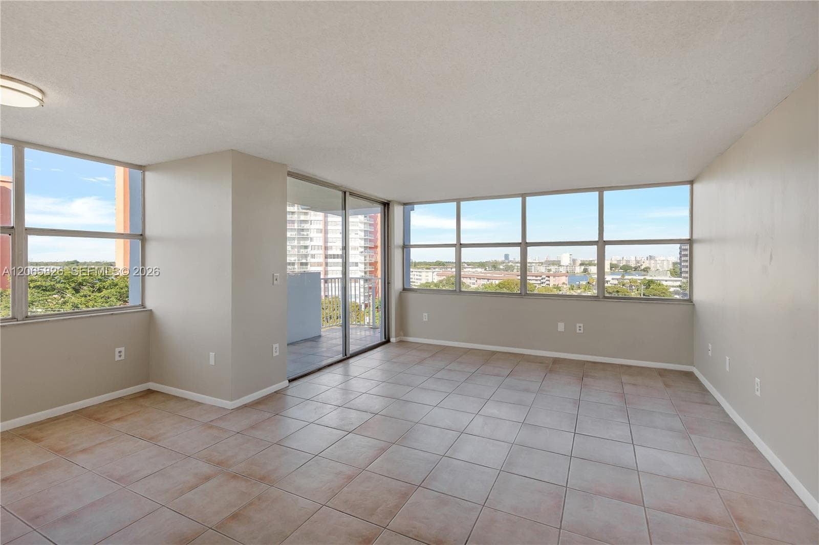 1300 NE Miami Gardens Dr # 714E, Miami, FL 33179