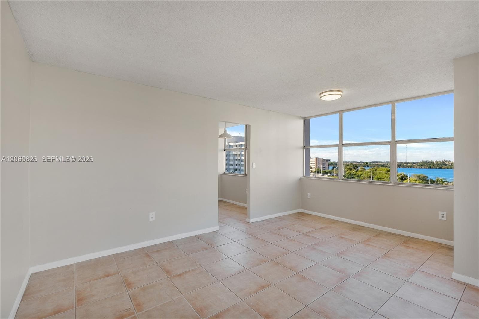 1300 NE Miami Gardens Dr # 714E, Miami, FL 33179 — zdjęcie 4