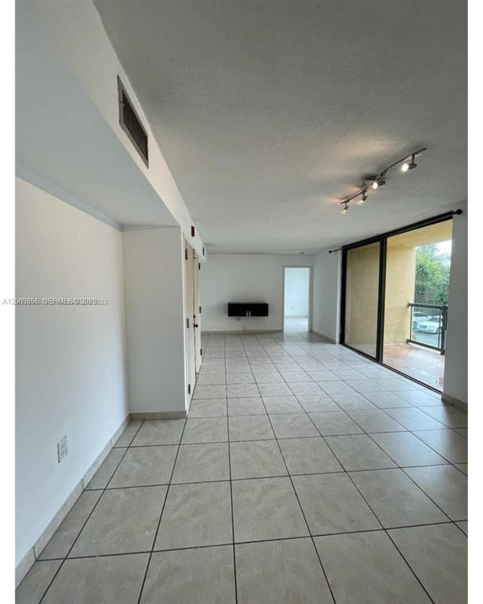 11750 SW 18th St # 208-1, Miami, FL 33175 — zdjęcie 4