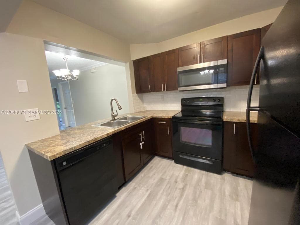 446 NE 210th Cir Ter # 101-6A, Miami, FL 33179