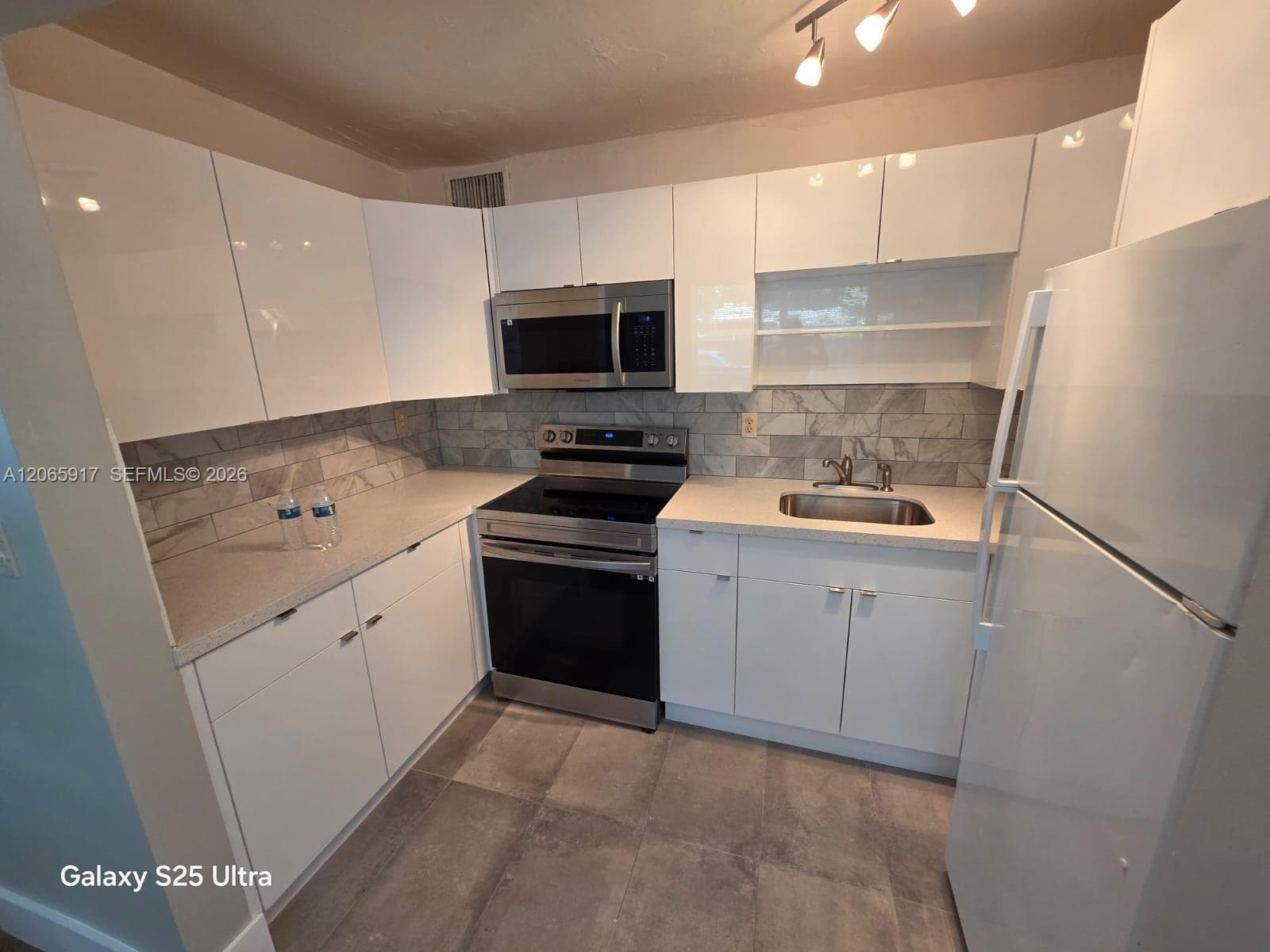 4732 SW 33rd Ave # 104, Dania Beach, FL 33312 — zdjęcie 2