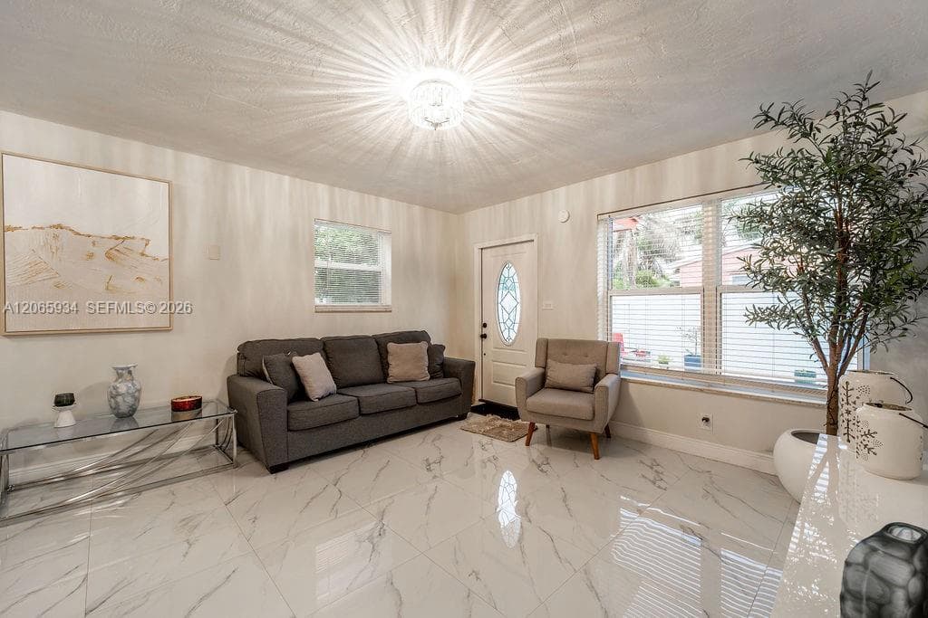 1600 N 68th Ave, Hollywood, FL 33024 — zdjęcie 2