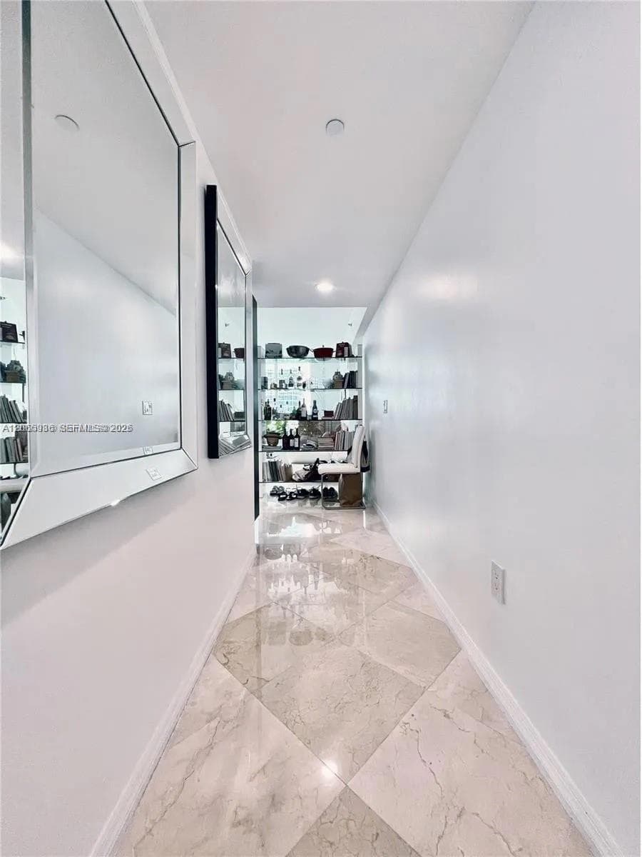 950 Brickell Bay Dr # 1807, Miami, FL 33131 — zdjęcie 3