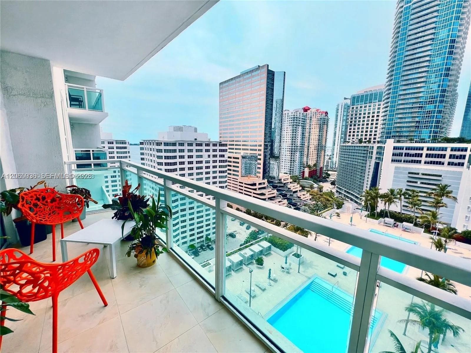 950 Brickell Bay Dr # 1807, Miami, FL 33131