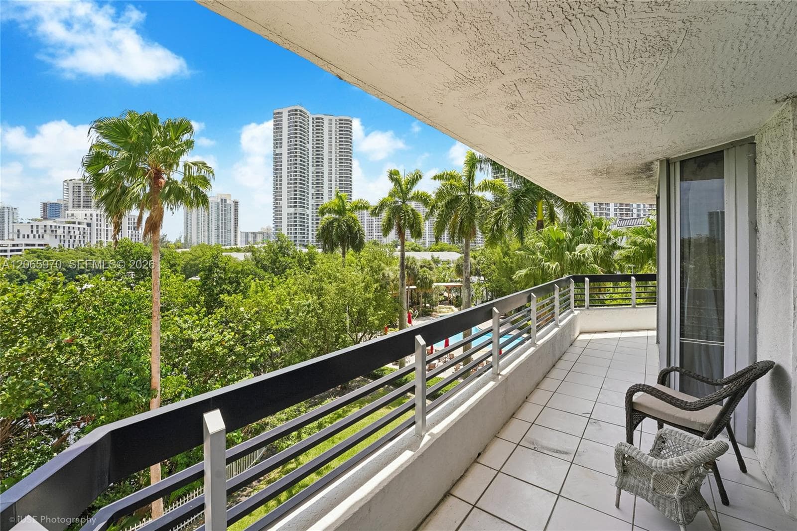 3400 NE 192nd St # 412, Aventura, FL 33180 — zdjęcie 2