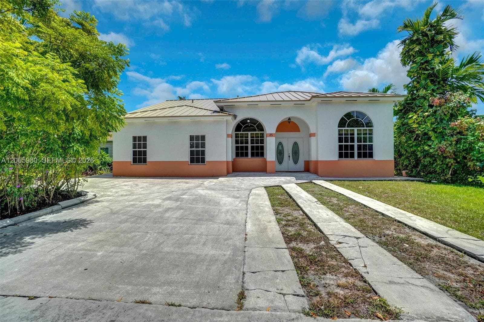25 Ludlam Dr, Miami Springs, FL 33166