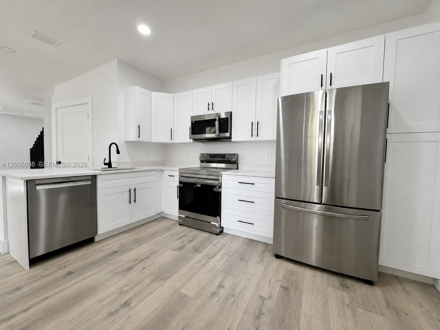 2050 Madeira Dr, Weston, FL 33327 — zdjęcie 2