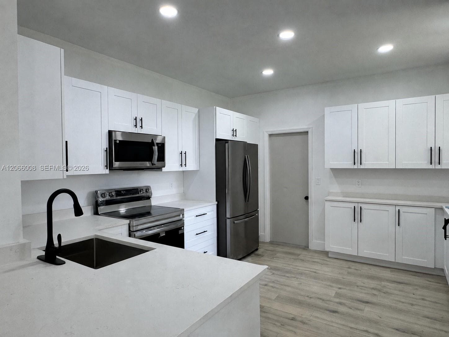 2050 Madeira Dr, Weston, FL 33327 — zdjęcie 3