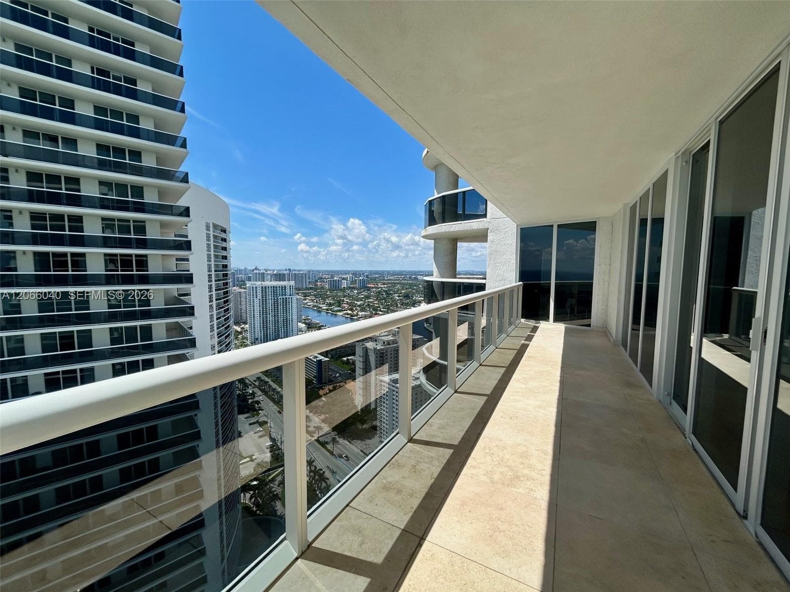 1800 S Ocean Dr # 4005, Hallandale Beach, FL 33009 — zdjęcie 4