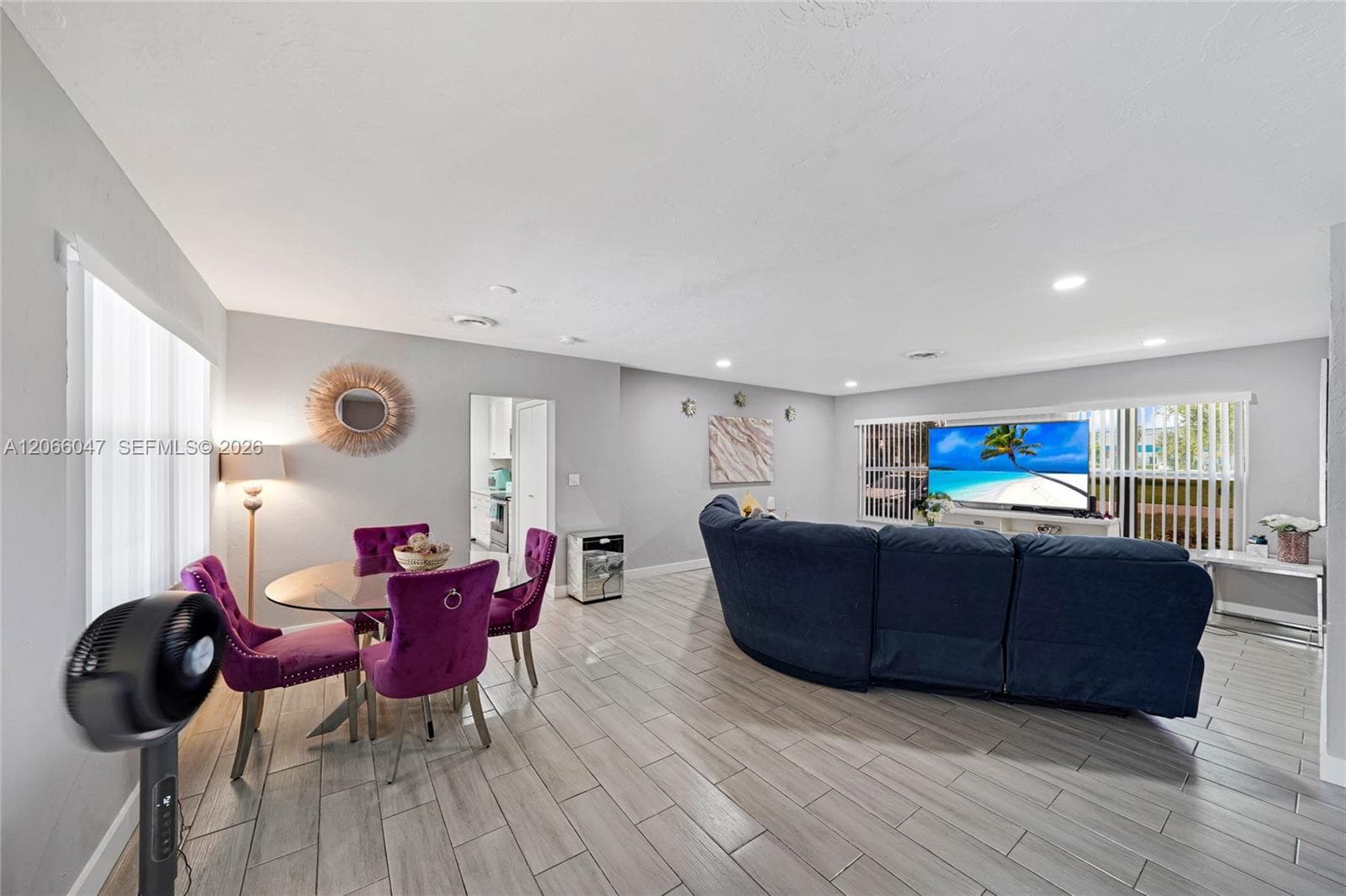 912 NE 9th Ct, Pompano Beach, FL 33060 — zdjęcie 3
