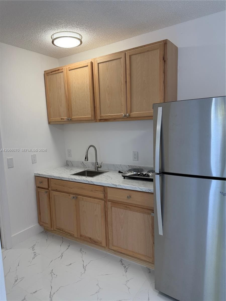 1765 SW 21st St # 2, Miami, FL 33145 — zdjęcie 5