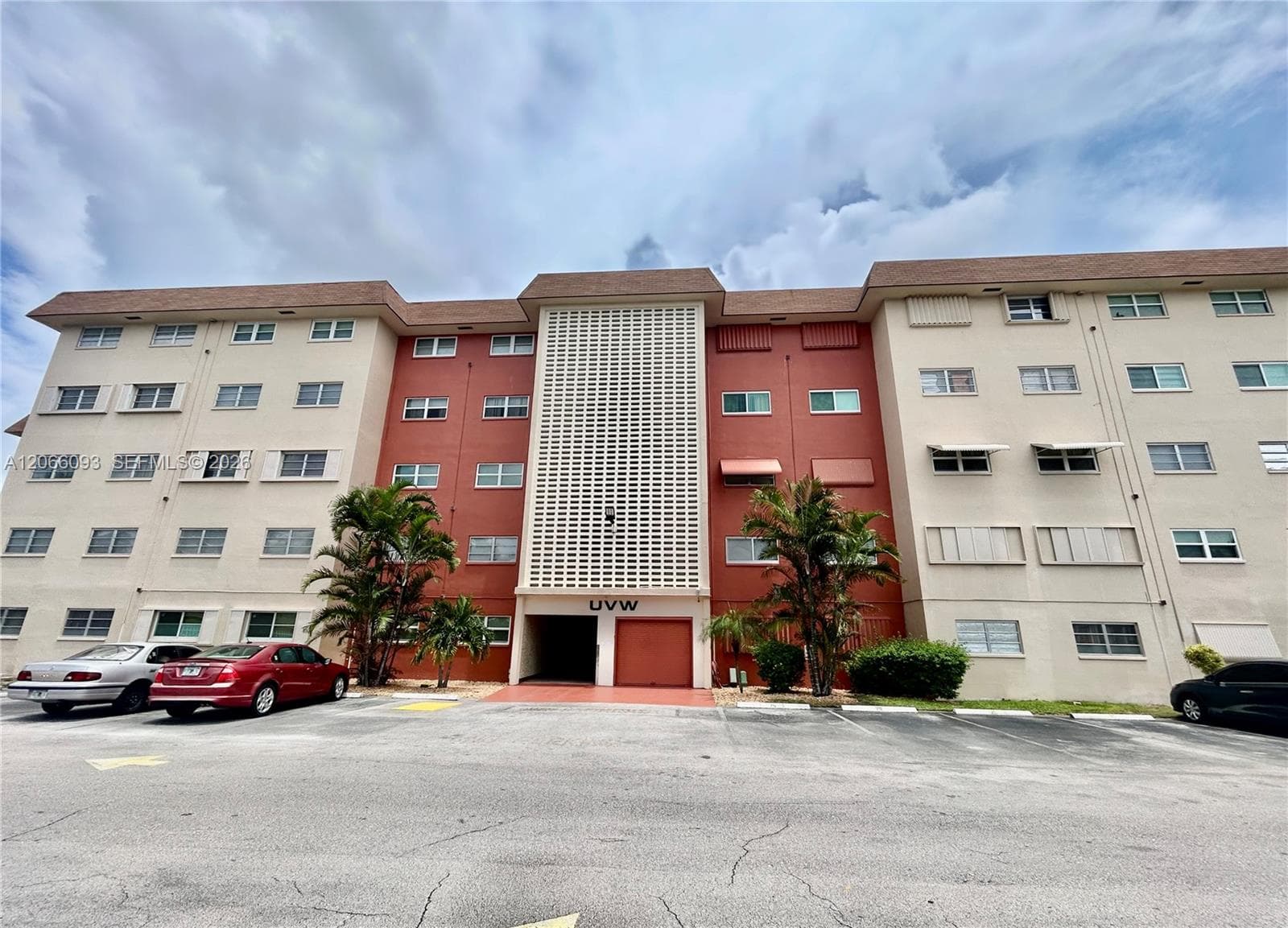 5300 Washington St # U503, Hollywood, FL 33021