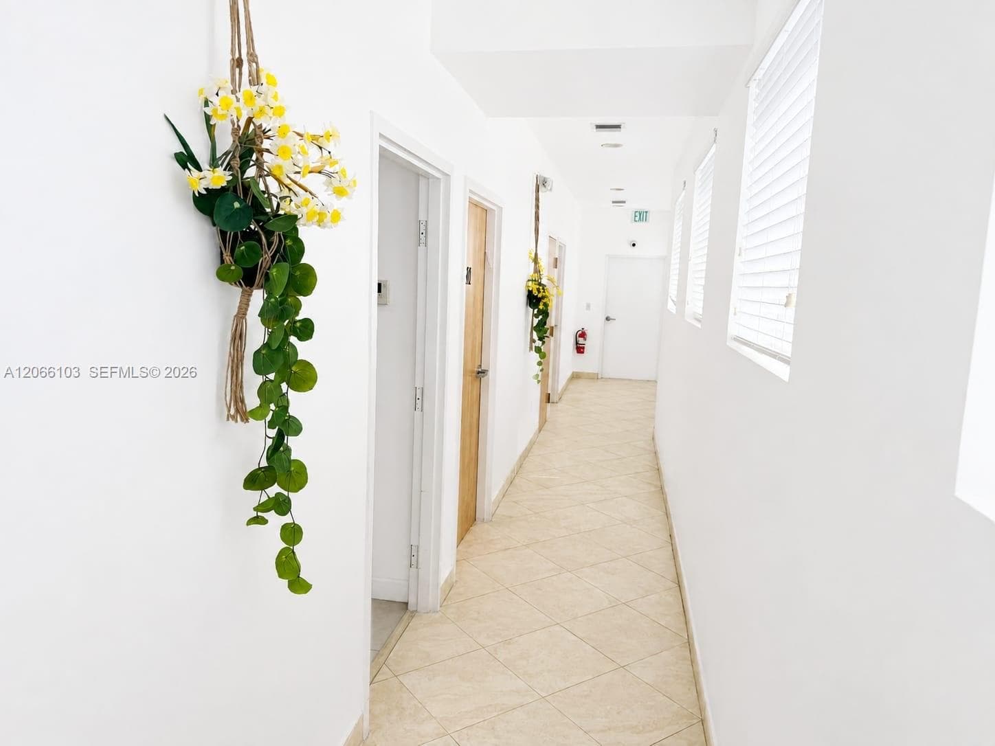 18319 W Dixie Hwy # 206, North Miami Beach, FL 33160 — zdjęcie 3