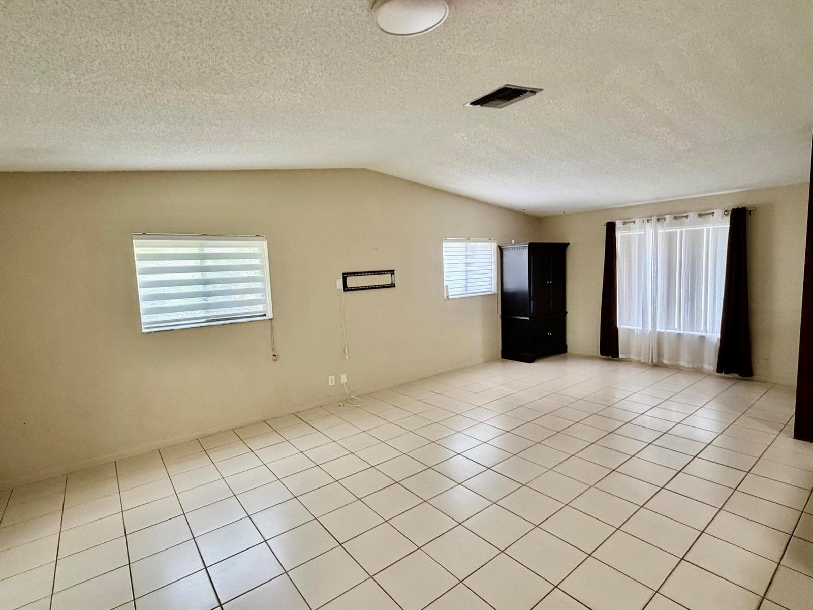 7714 SW 8TH Court, North Lauderdale, FL 33068 — zdjęcie 3