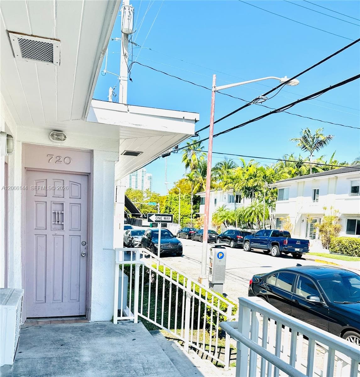 720 6th St, Miami Beach, FL 33139