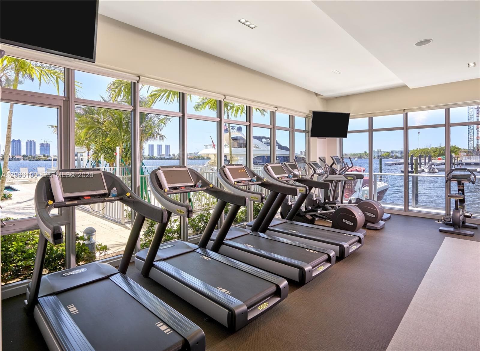 17301 Biscayne Blvd # 1004, North Miami Beach, FL 33160 — zdjęcie 2