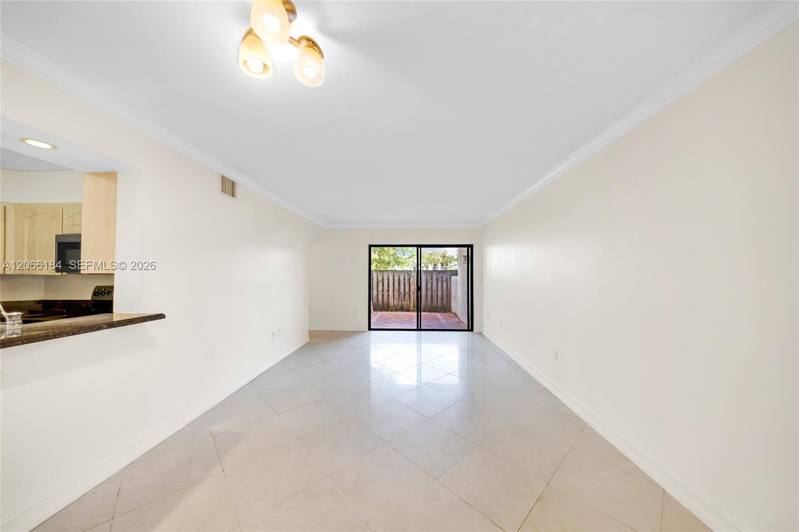 9405 Fontainebleau Blvd # 112, Miami, FL 33172 — zdjęcie 4