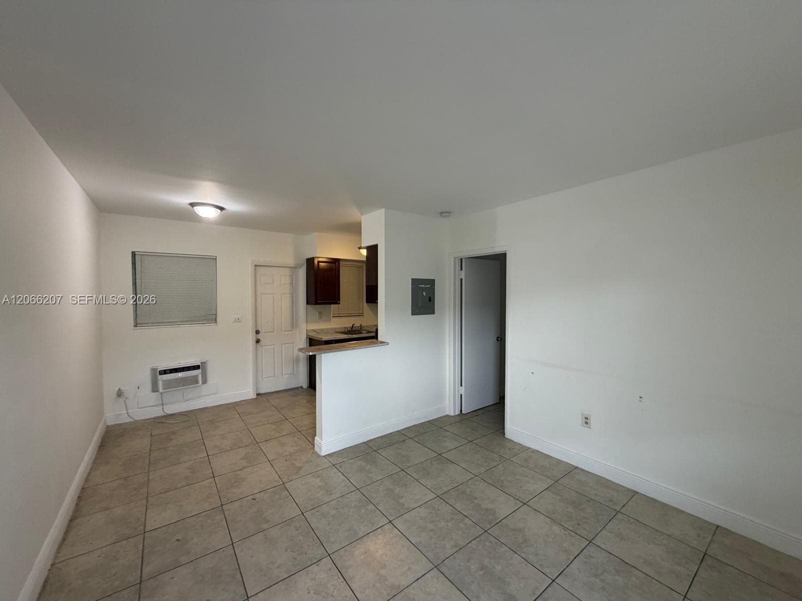 1280 NE 139th St # 3, North Miami, FL 33161 — zdjęcie 2