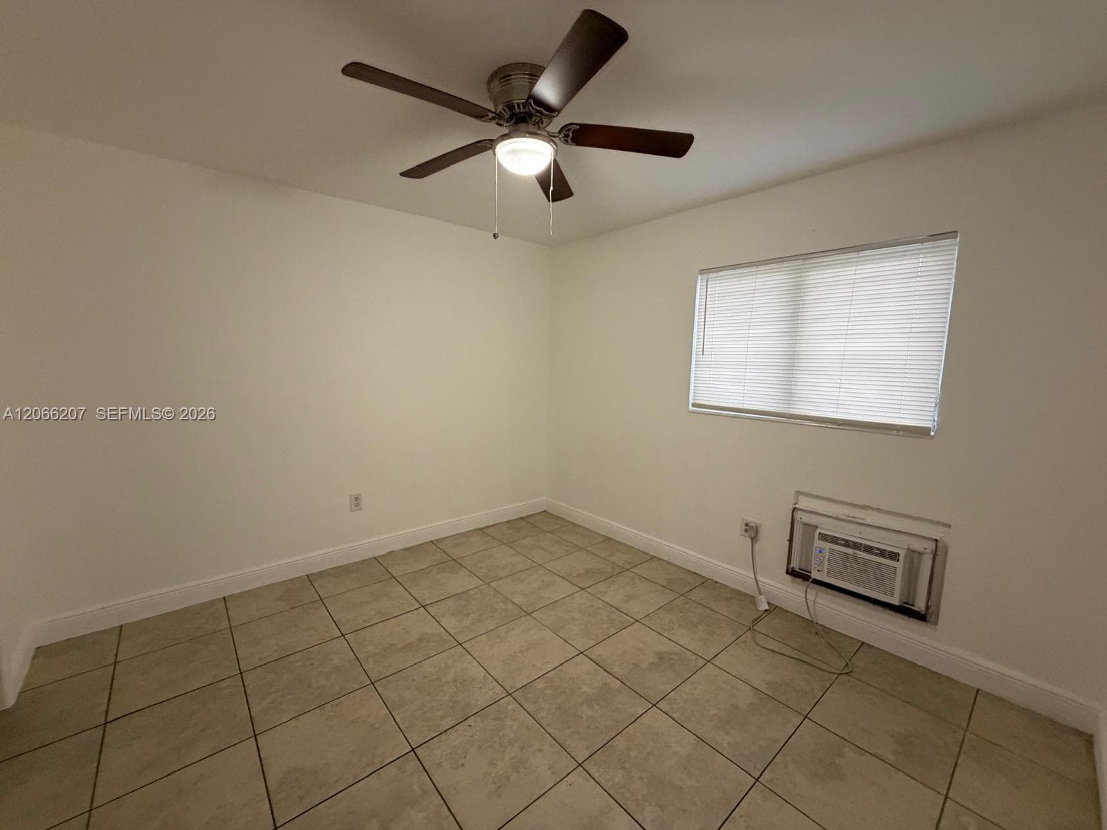 1280 NE 139th St # 3, North Miami, FL 33161 — zdjęcie 5