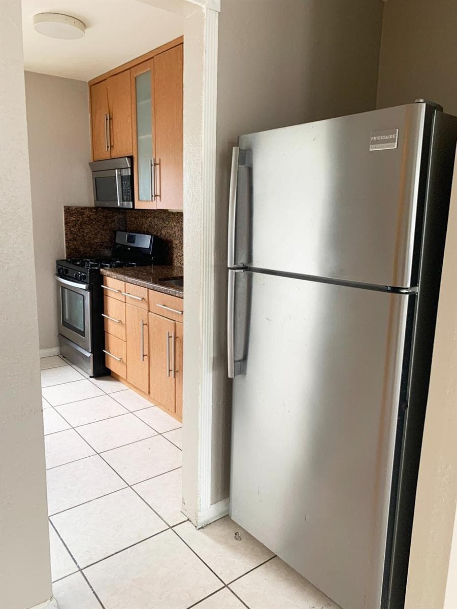 555 SW 16TH Avenue # 15, Miami, FL 33135 — zdjęcie 3