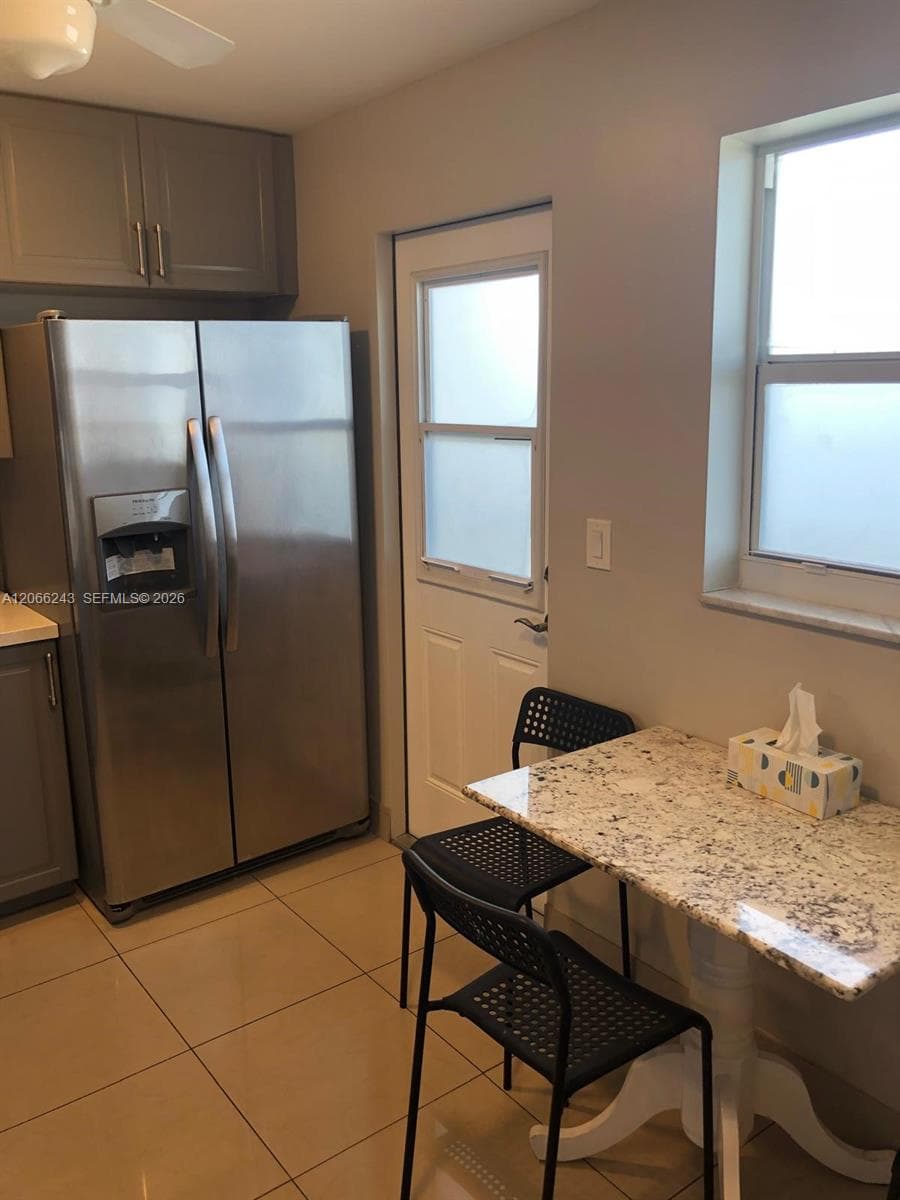319 NE 14th Ave # 707, Hallandale Beach, FL 33009 — zdjęcie 2