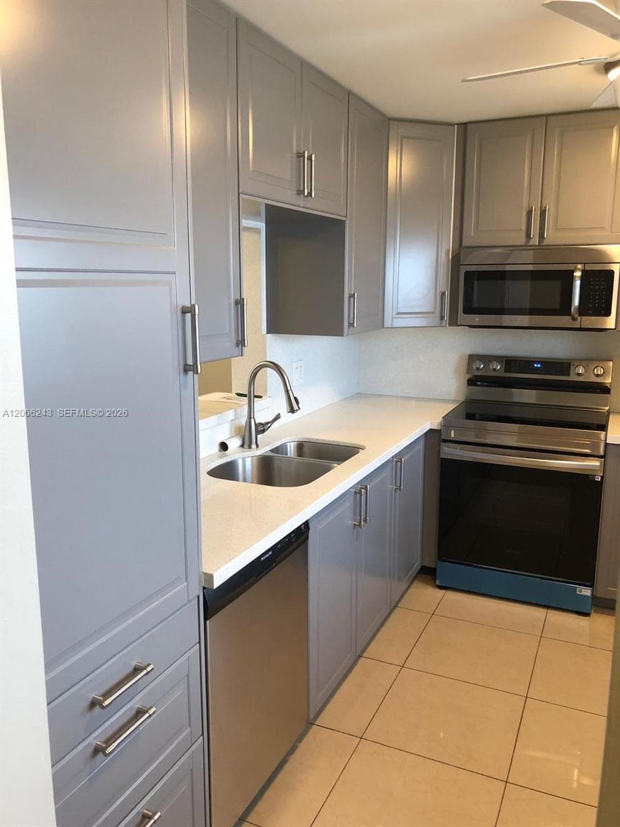 319 NE 14th Ave # 707, Hallandale Beach, FL 33009 — zdjęcie 3