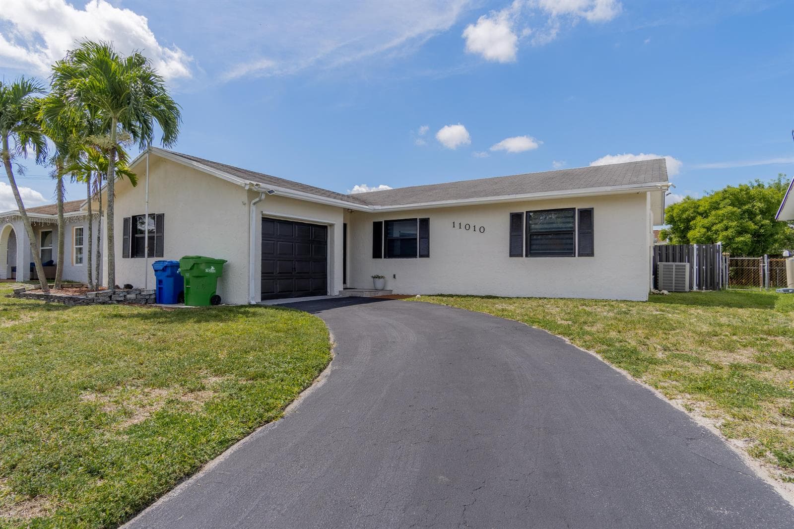 11010 NW 24TH Court, Sunrise, FL 33322 — zdjęcie 2