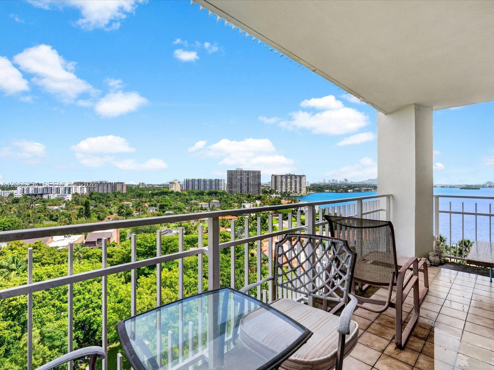 4000 Towerside Ter # 1407, Miami, FL 33138 — zdjęcie 2
