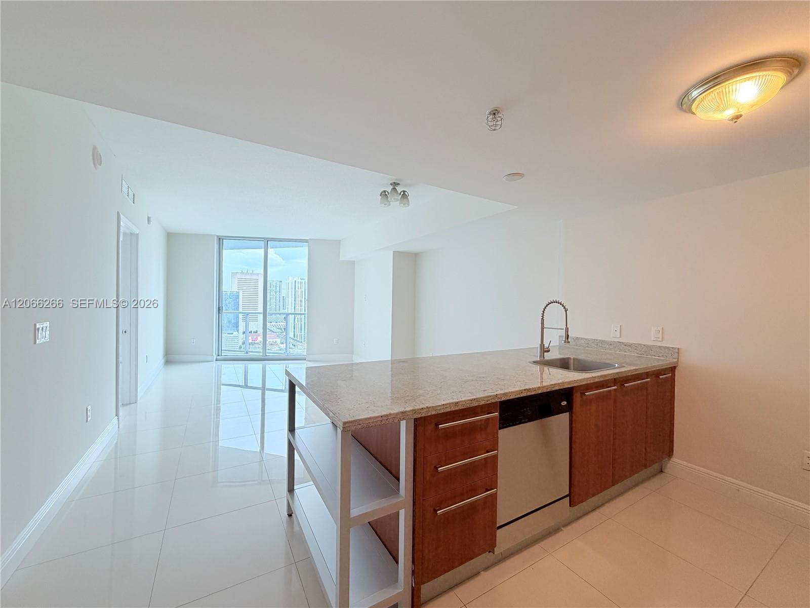185 SW 7th St # 3105, Miami, FL 33130 — zdjęcie 5