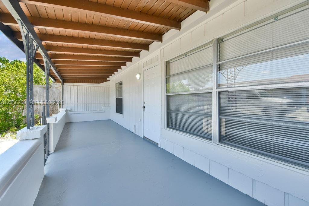 18947 NW 45th Ave # 1, Miami Gardens, FL 33055 — zdjęcie 3