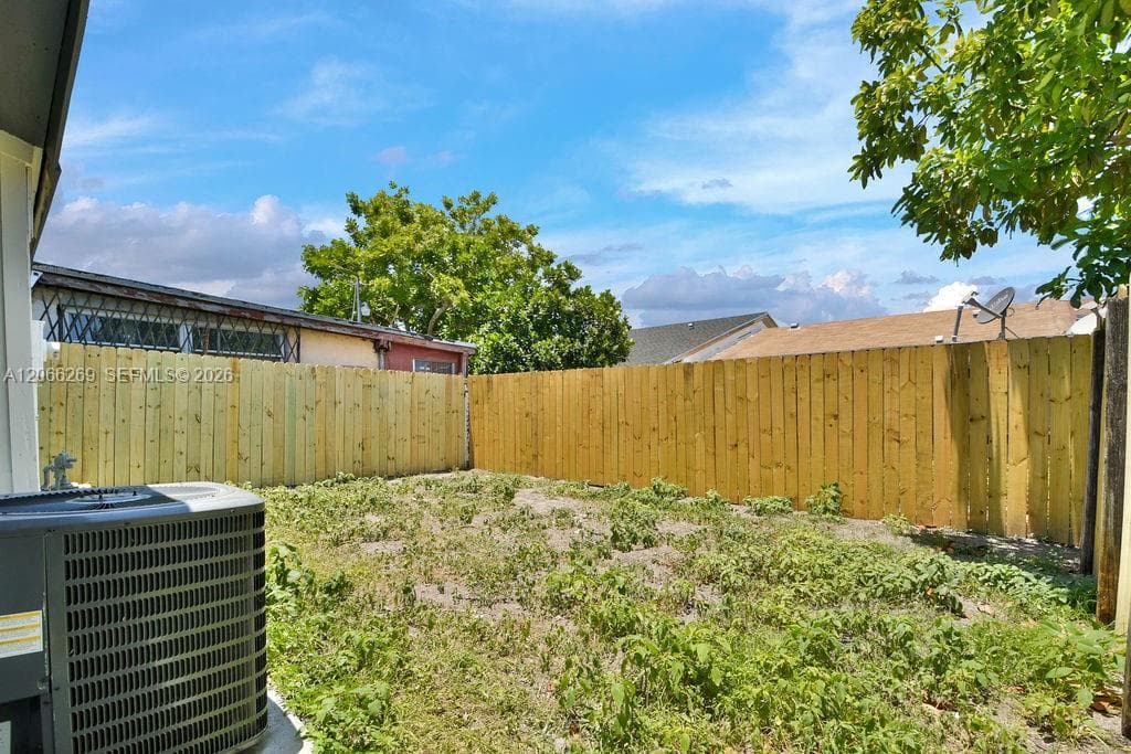 18947 NW 45th Ave # 1, Miami Gardens, FL 33055 — zdjęcie 4