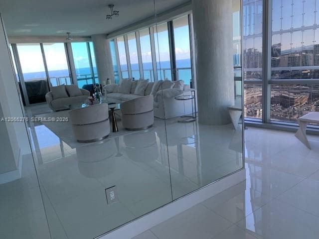 17121 Collins Ave # 2808, Sunny Isles Beach, FL 33160