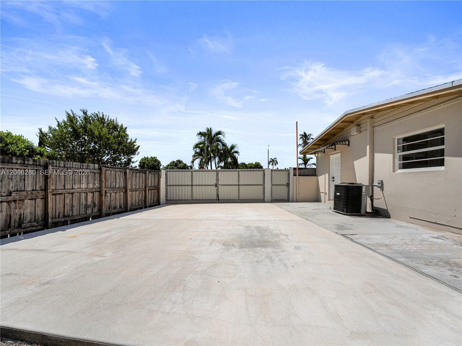 8241 SW 12th Ter, Miami, FL 33144 — zdjęcie 3